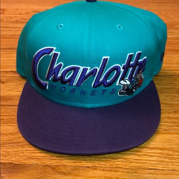 New Era Charlotte Hornets Strap-Back - Picture 5 of 8